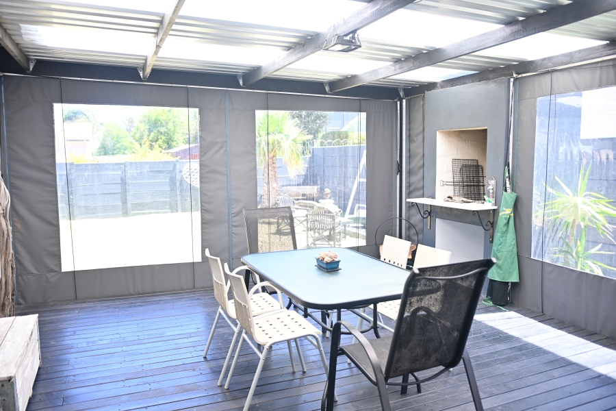 3 Bedroom Property for Sale in Gordons Bay Central Western Cape